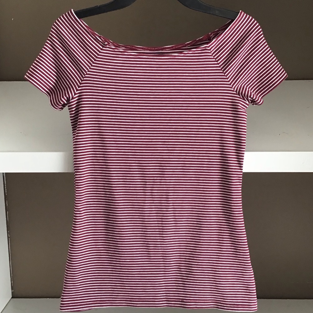 Old Navy Classic Semi-Fit T-Shirt
